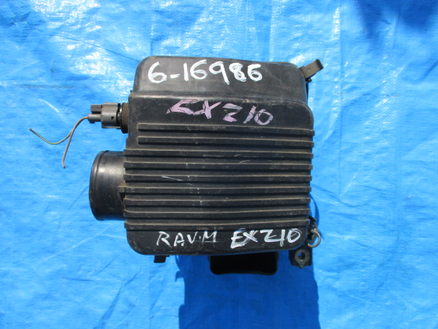 Used Toyota Raum AIR CLEANER HOUSING
